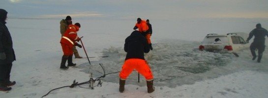 ХӨВСГӨЛ НУУРЫН МӨСӨН ДЭЭГҮҮР ЗОРЧИЖ ЯВСАН “ЛЕКСУС-470” ЖИВЖЭЭ