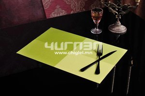 Ширээний хулдаас 45*30 хэмжээтэй.