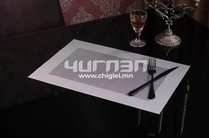 Ширээний хулдаас 45*30 хэмжээтэй.