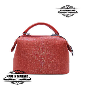 Рота загас цүнх Swarovski шигтгээтэй өнгөлсөн улаан