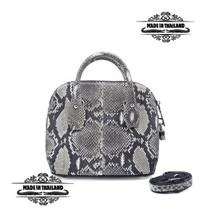 MN хажуудаа цоожтой могойн арьсан цүнх