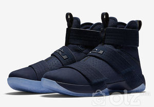 Nike. Lebron soldier 10