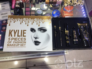 Kylie set