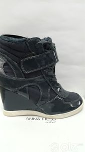 эмэгтэй гутал