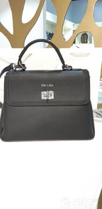 prada цүнх